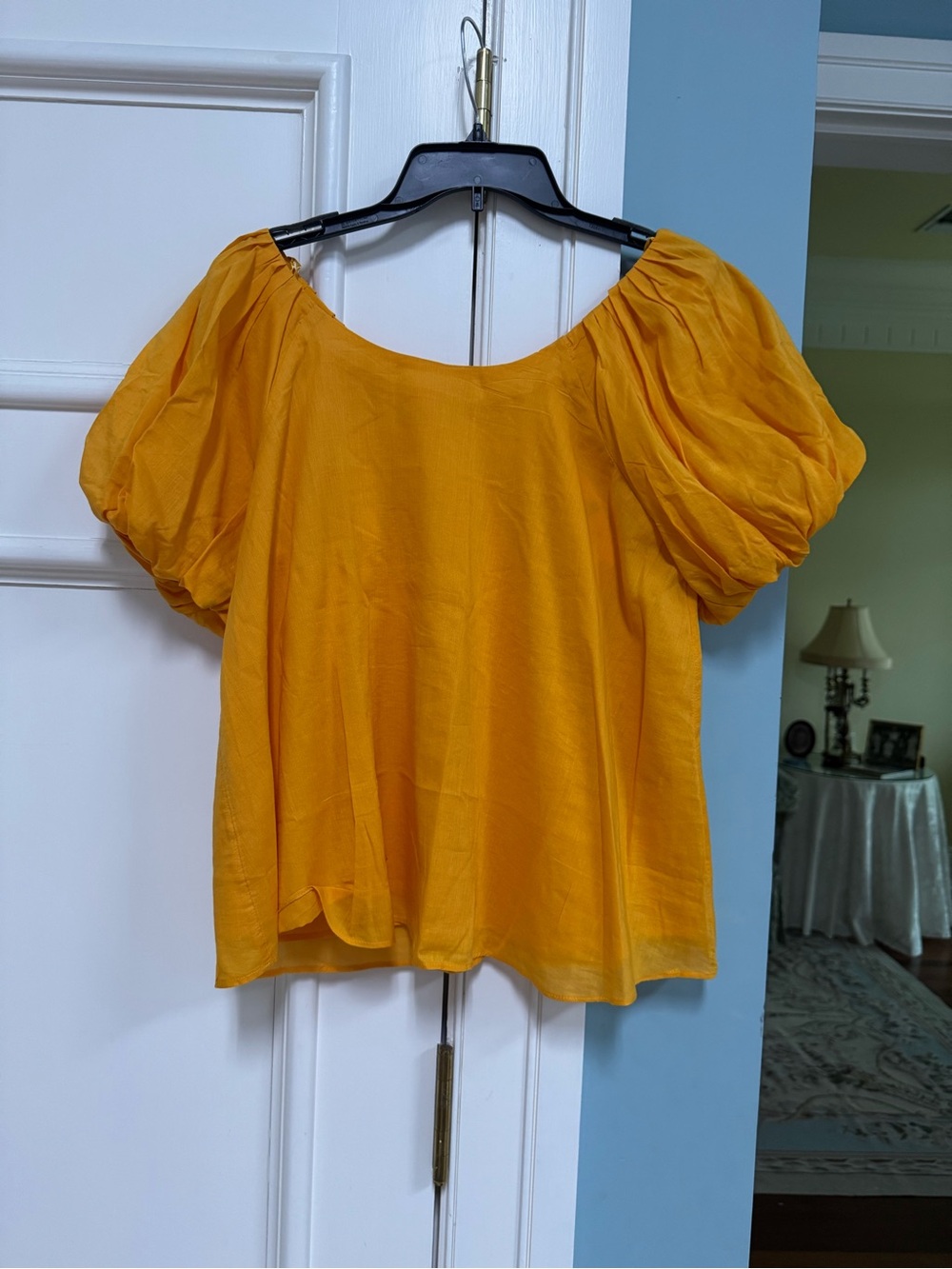 Mango Puff Sleeve Women's Top - Lightweight Summer Blouse. NWT size M